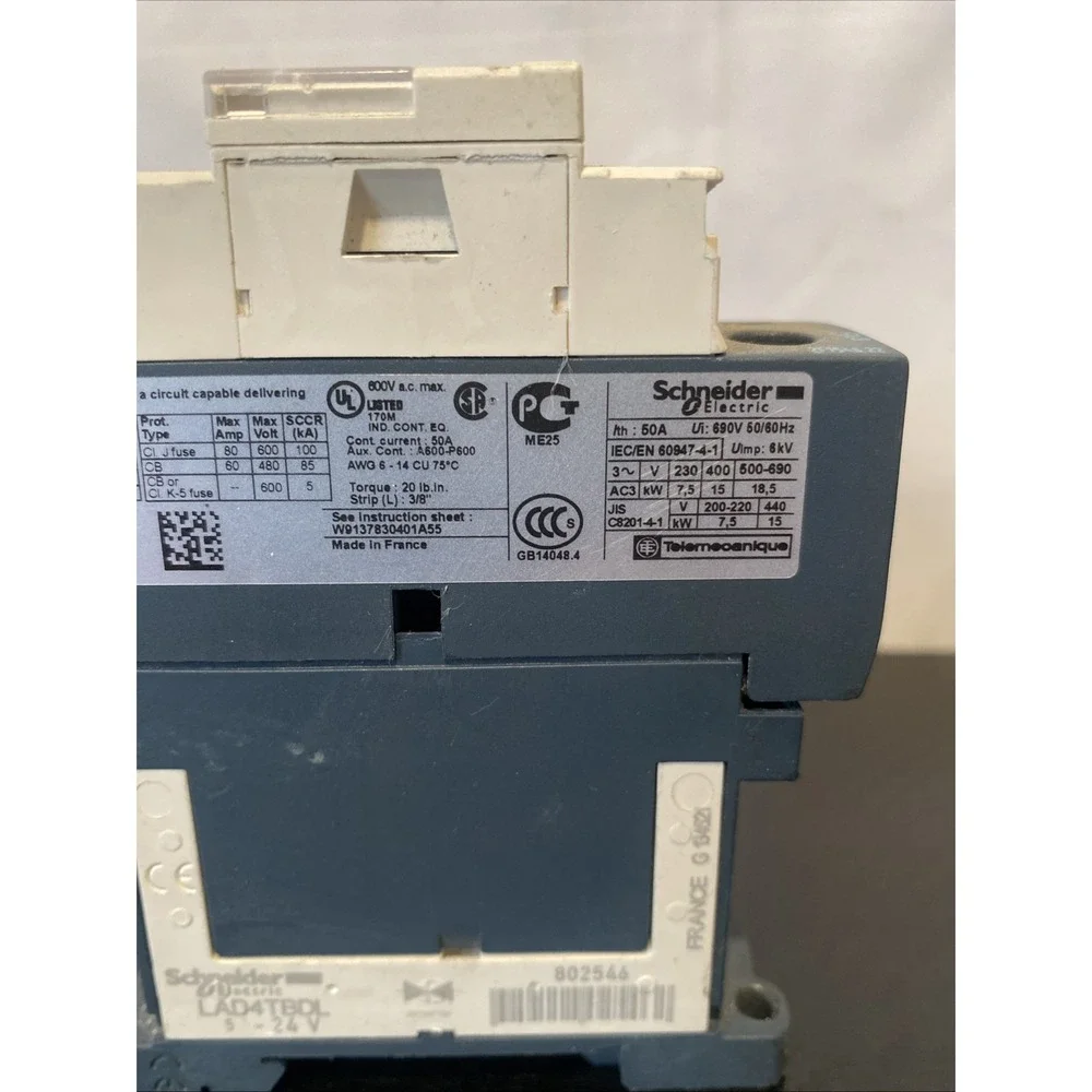 Telemecanique Schneider Electric LC1DT20 24 VDC Contactor With‎ LAD4TBDL - USED
